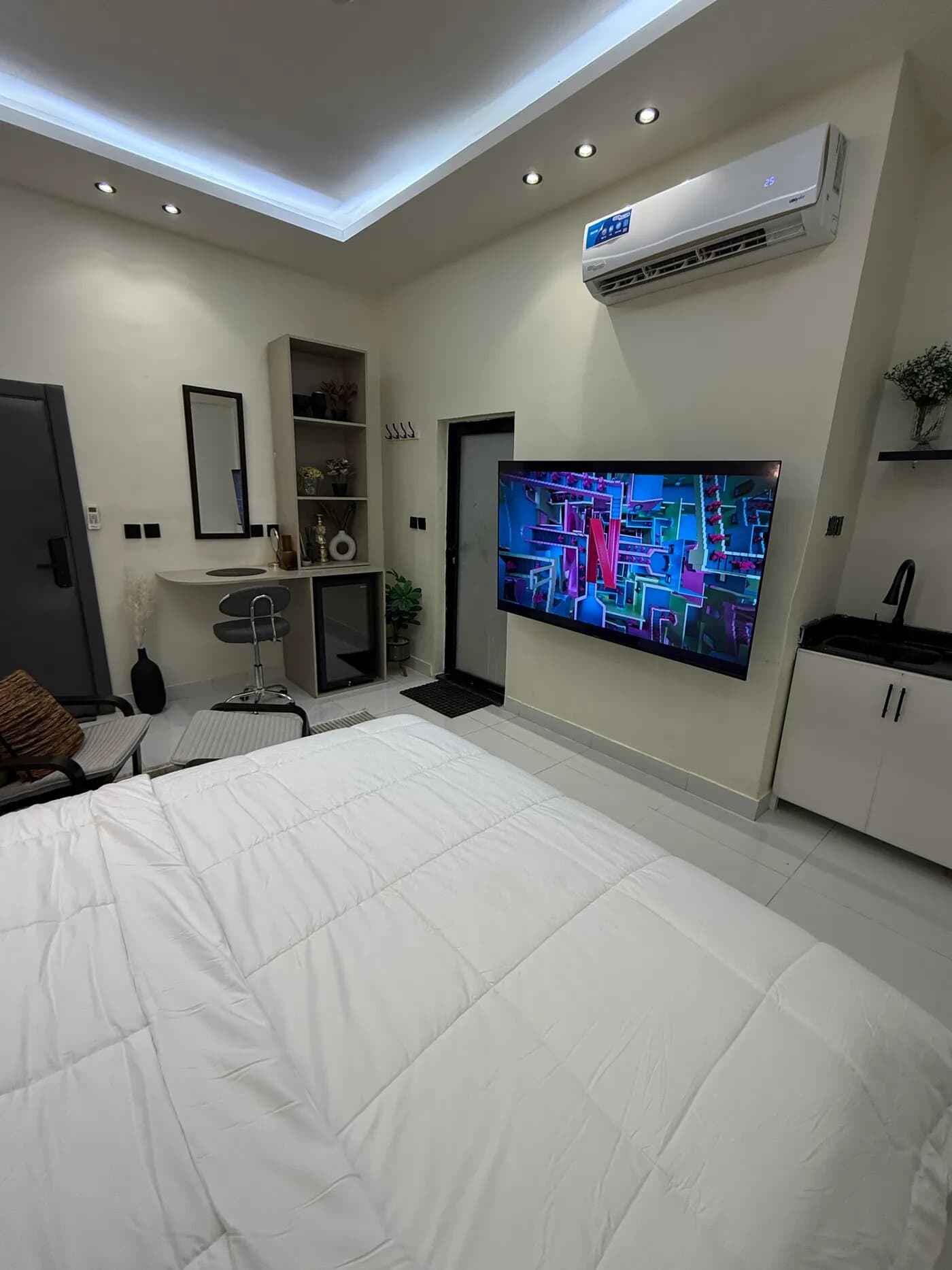 استديو هادئ بدخول ذاتي 2