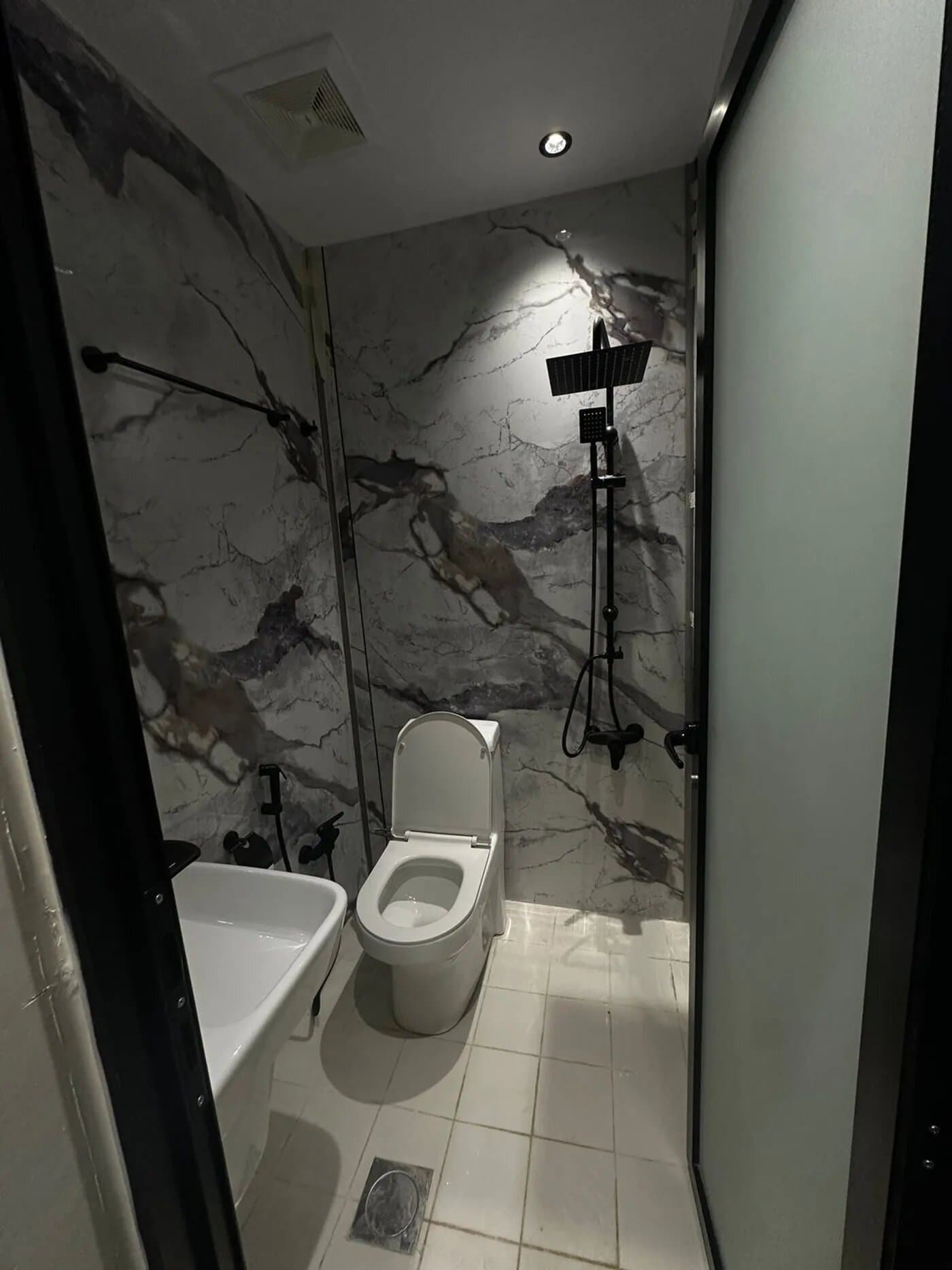 استديو هادئ بدخول ذاتي 11