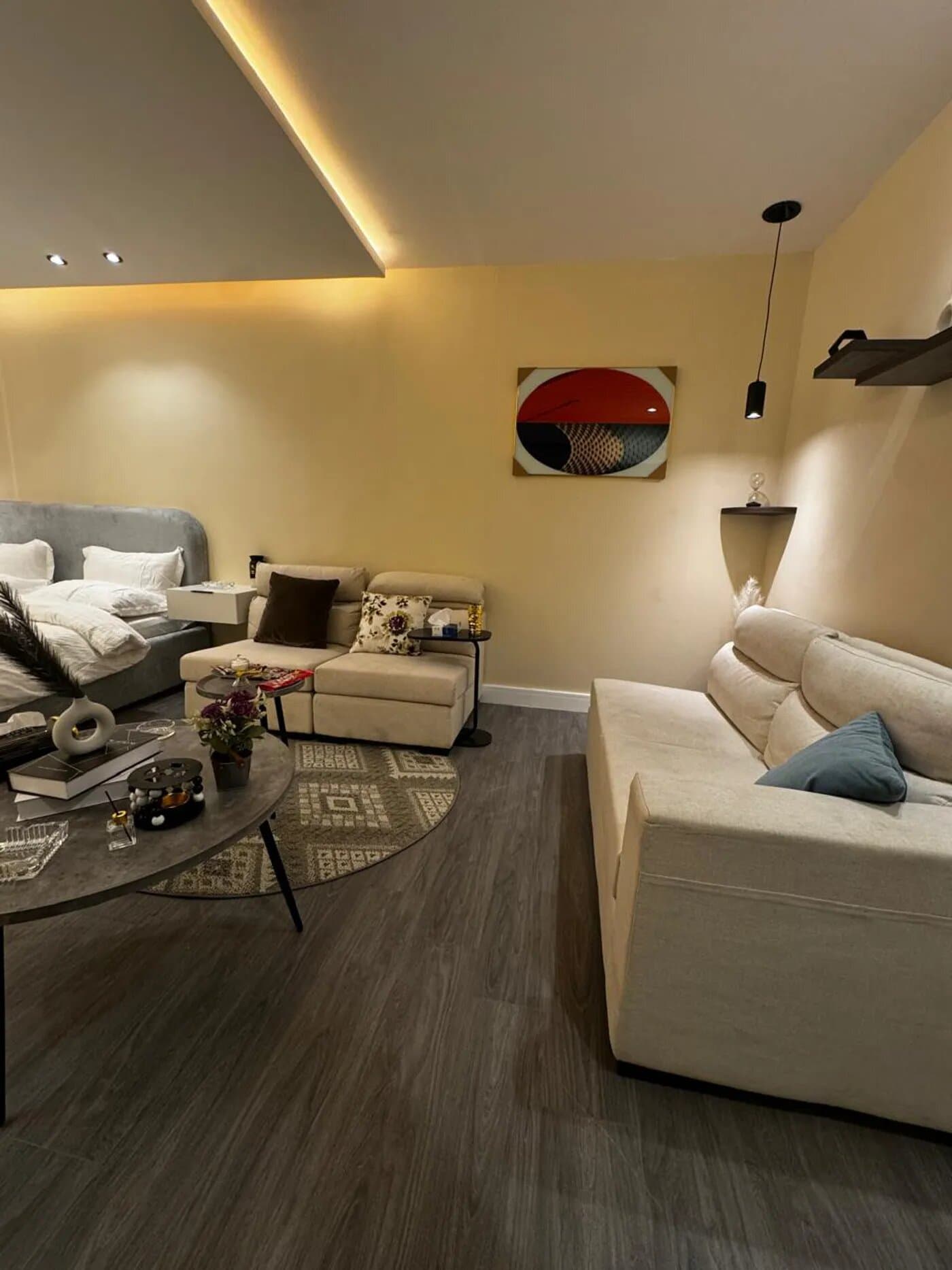 استديو هادئ بدخول ذاتي 7