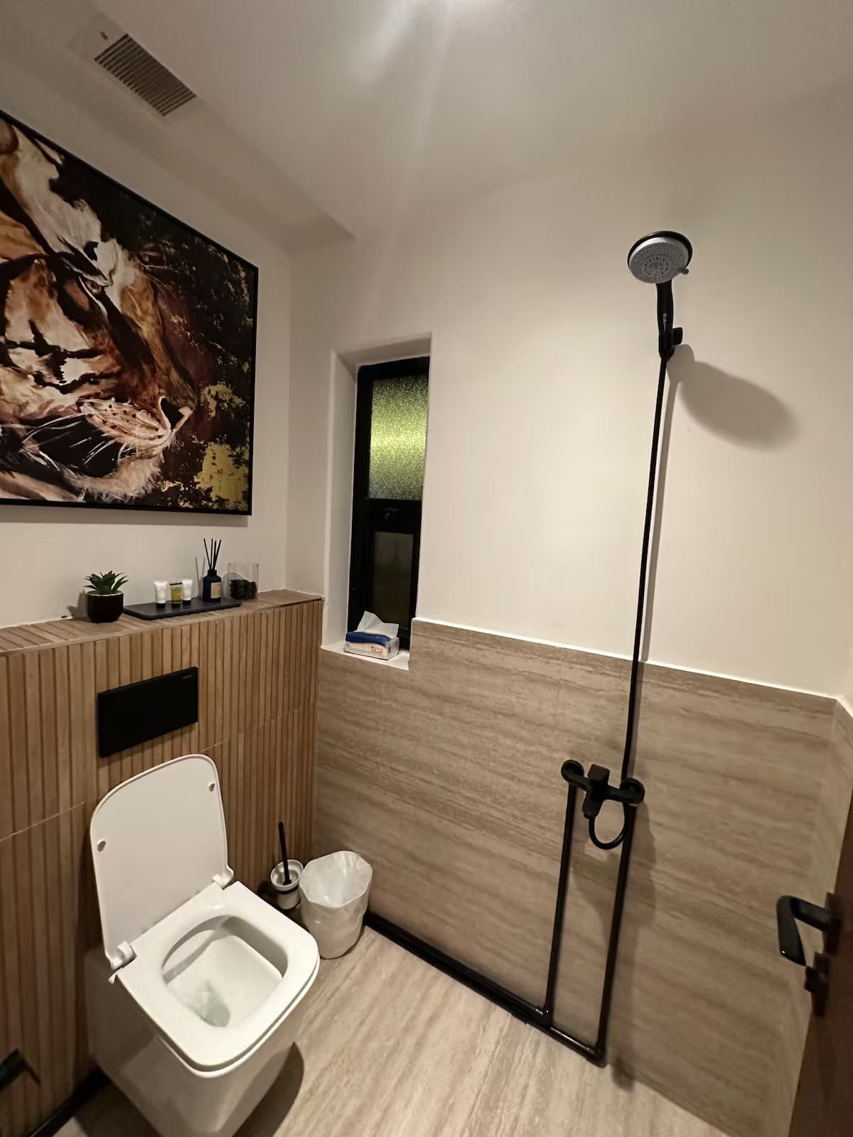 استوديو فاخر مع تسجيل دخول ذاتي بالقرب من مركز بارك أفينيو التجاري 13