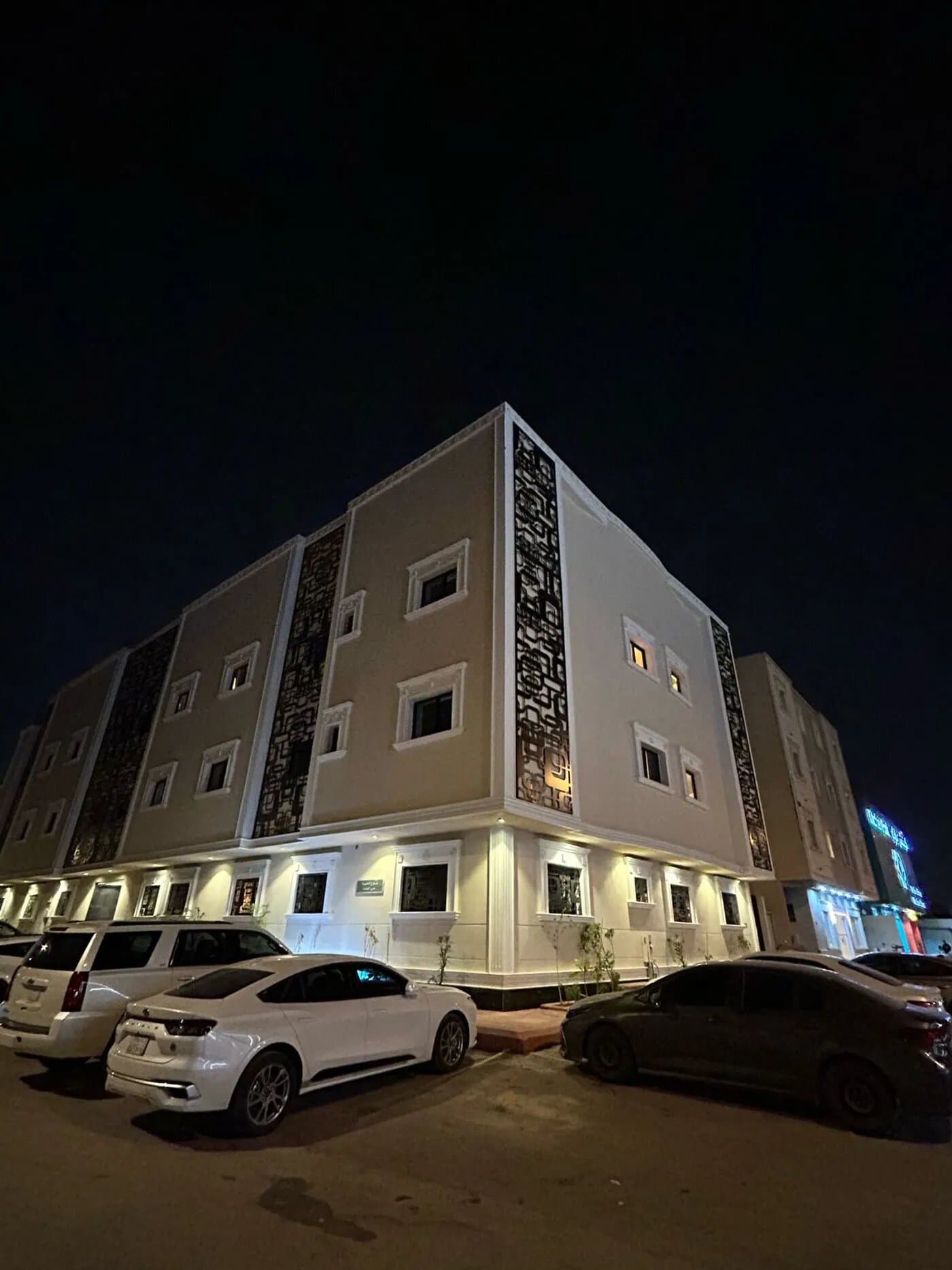 استديو هادئ بدخول ذاتي 4