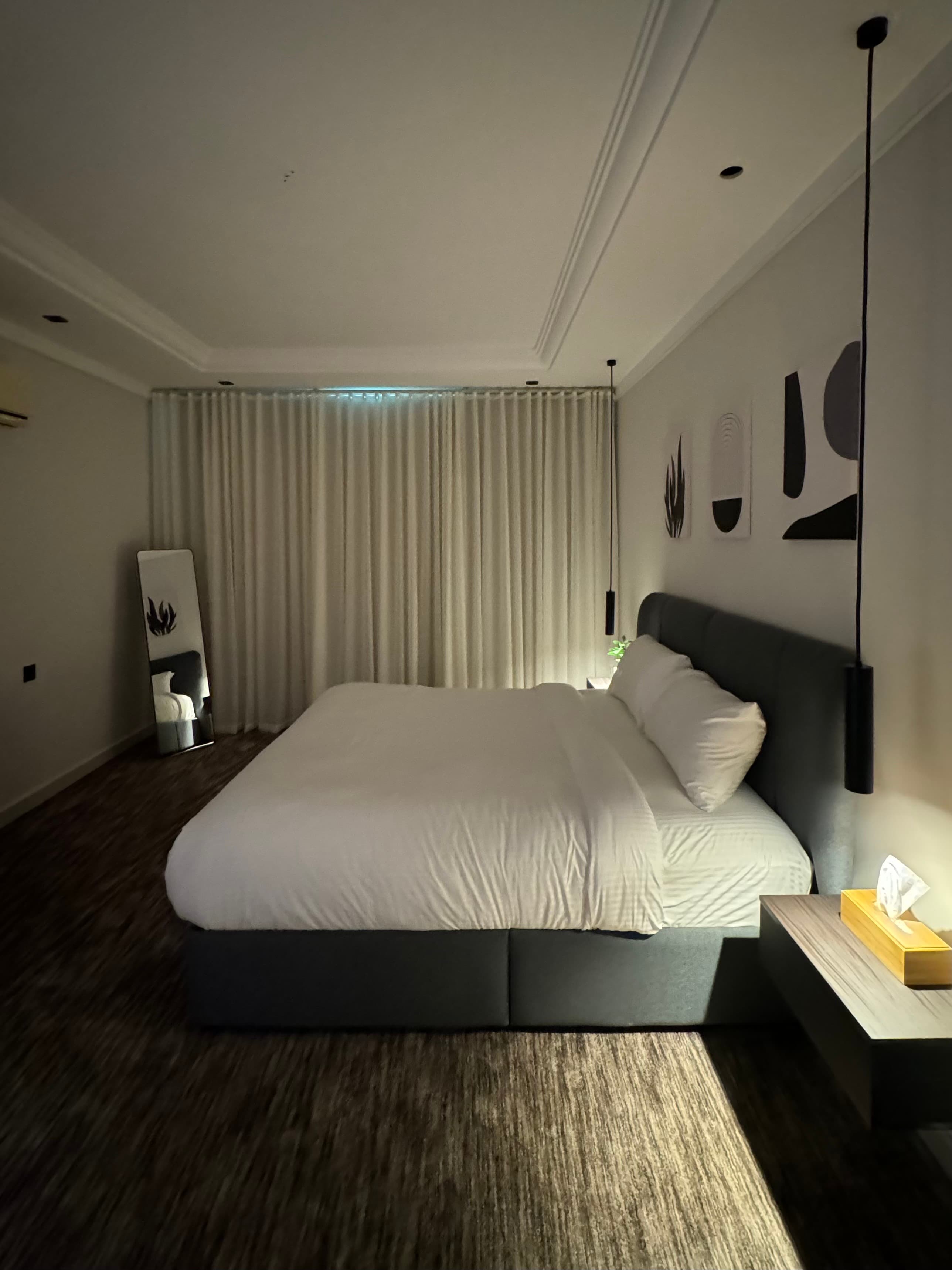 غرفه نوم و صالة مودرن دخول ذاتي في حي ال 7