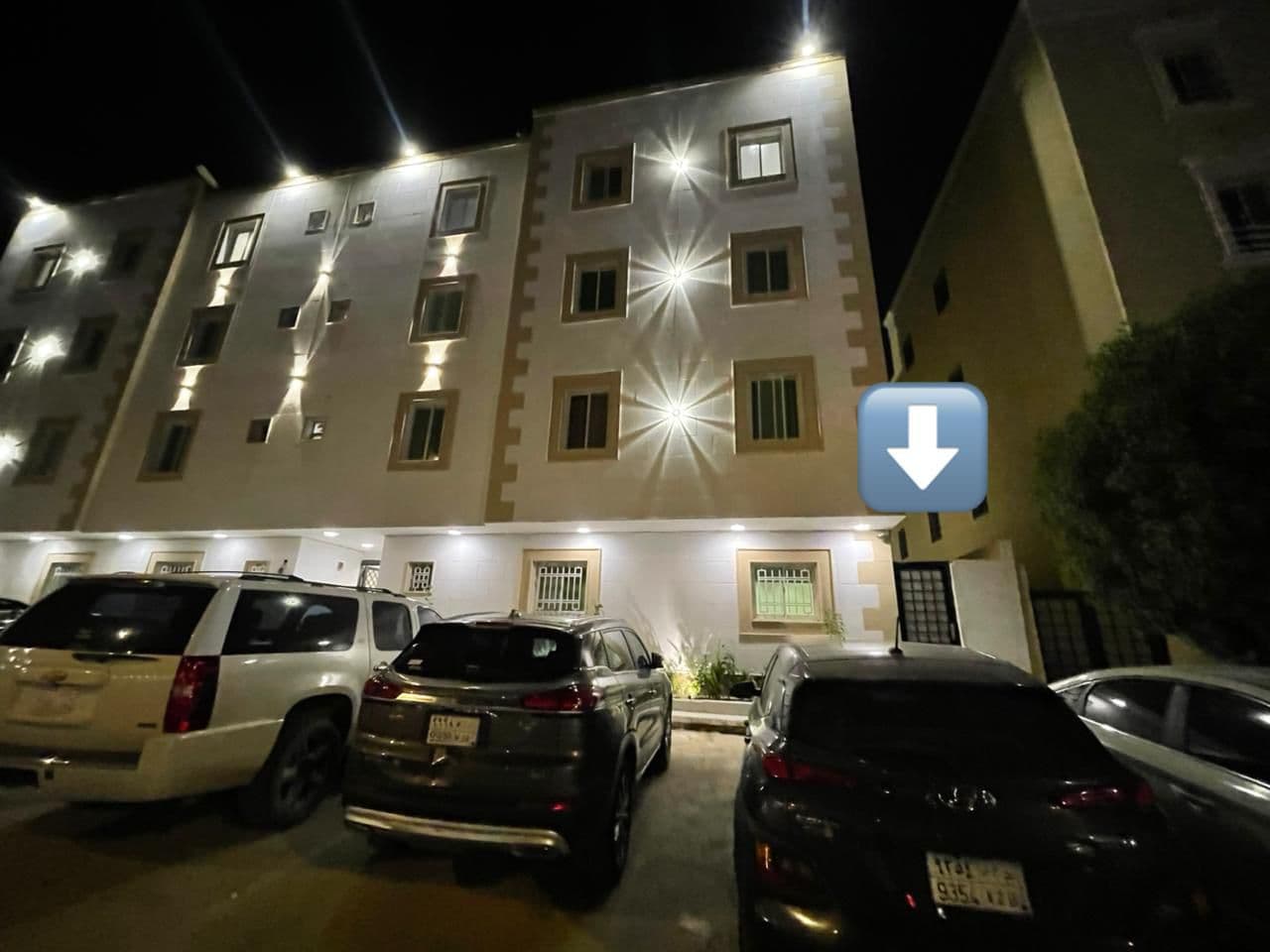 شقة واسعة بمدخل خاص وحديقة في الملقا البوليفارد 7