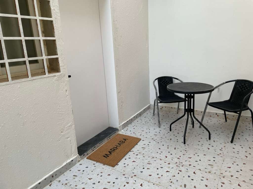 شقة واسعة بمدخل خاص وحديقة في الملقا البوليفارد 10