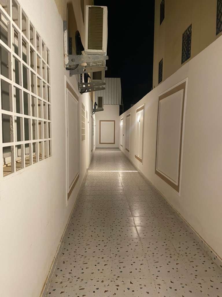 شقة واسعة بمدخل خاص وحديقة في الملقا البوليفارد 14