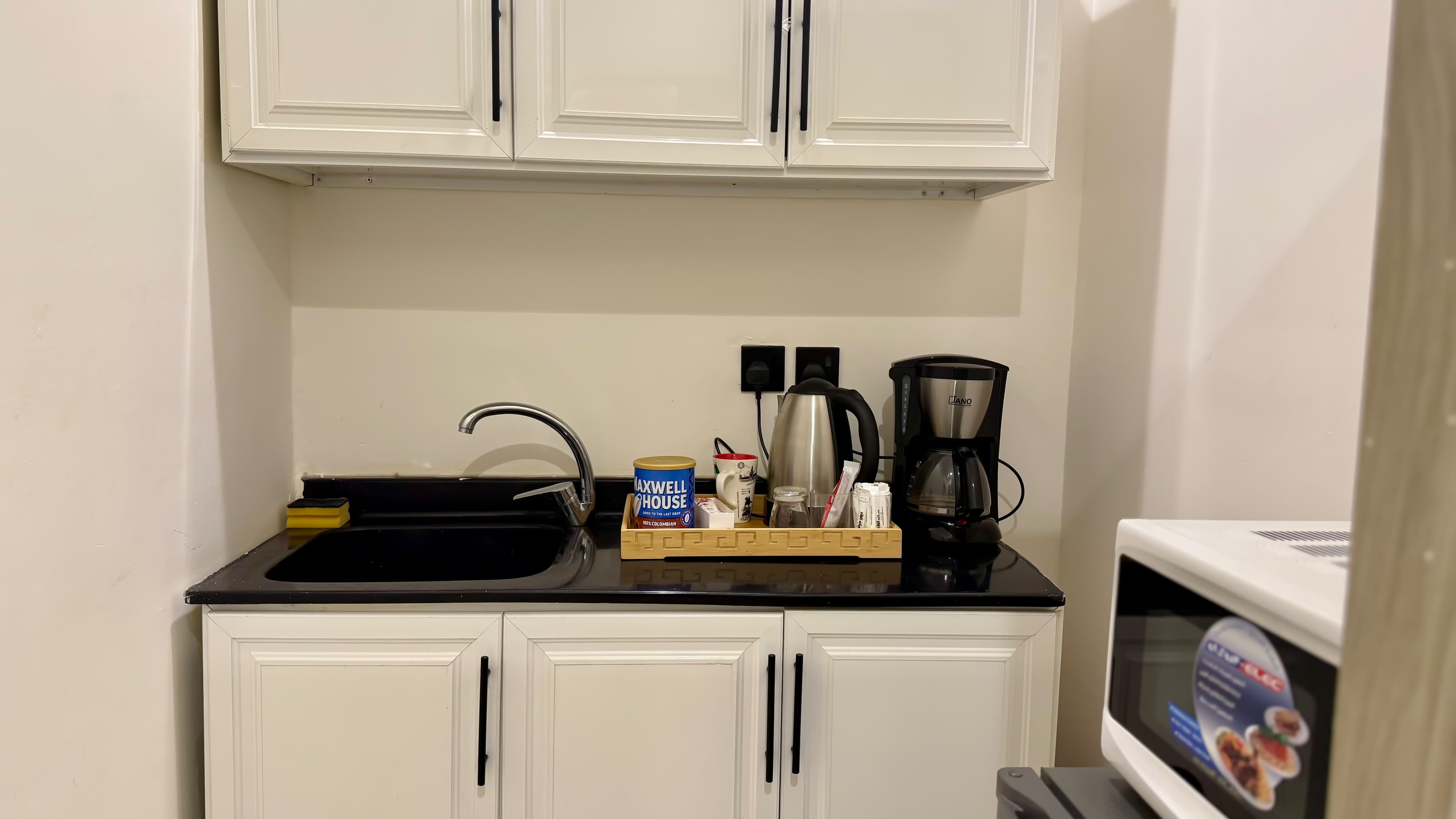 شقة بغرفة وصاله 11