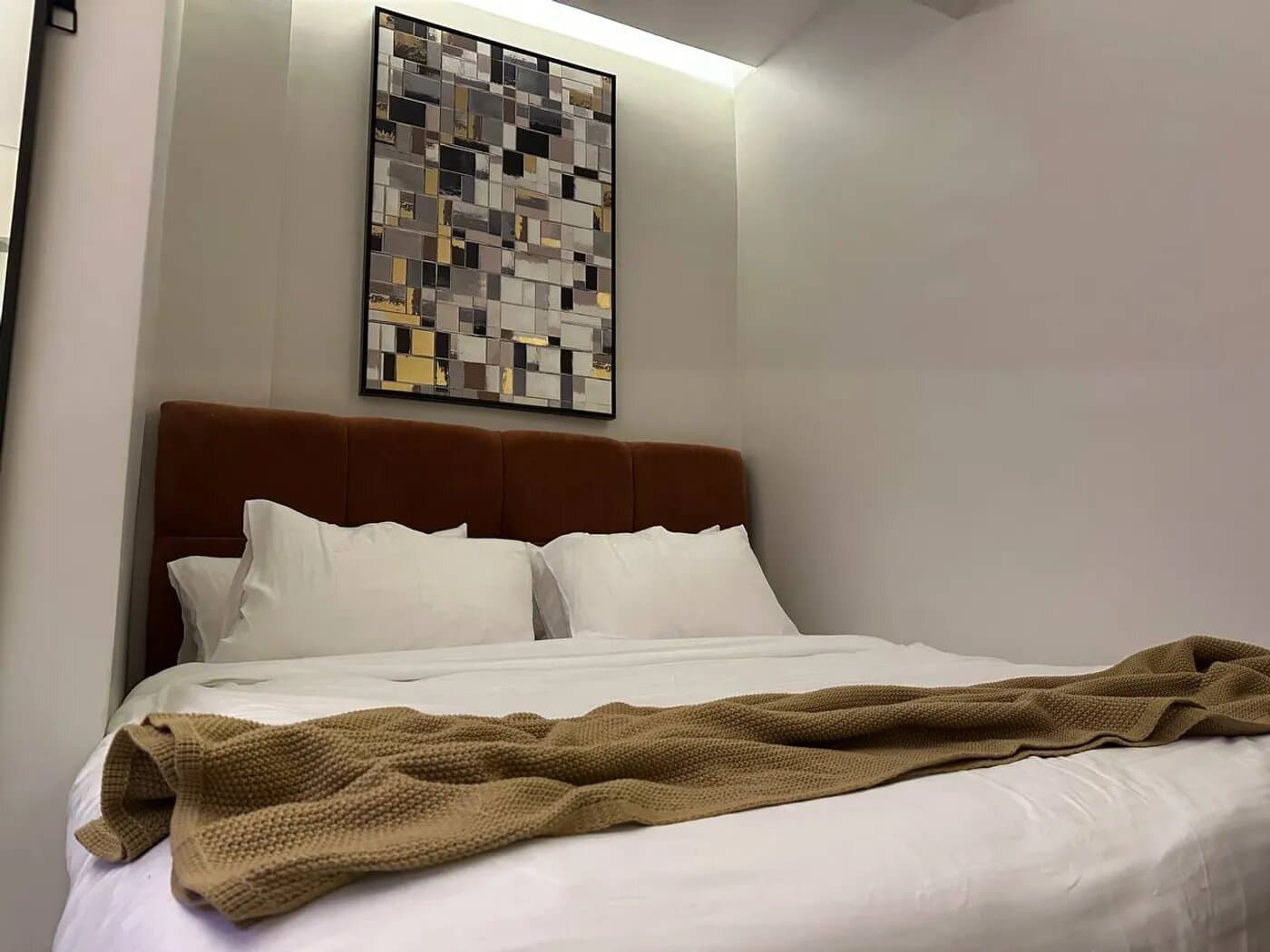 استديو مميز E4 4