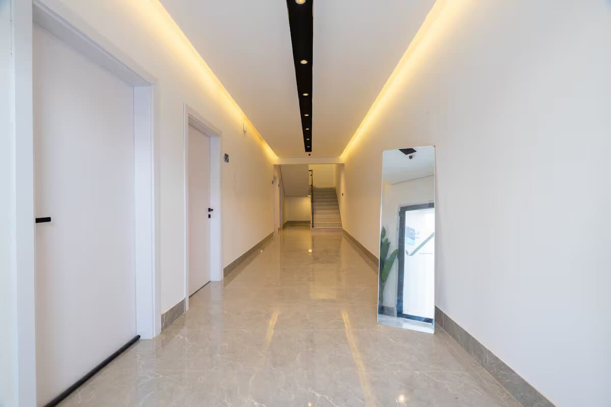 استديو فاخر 12