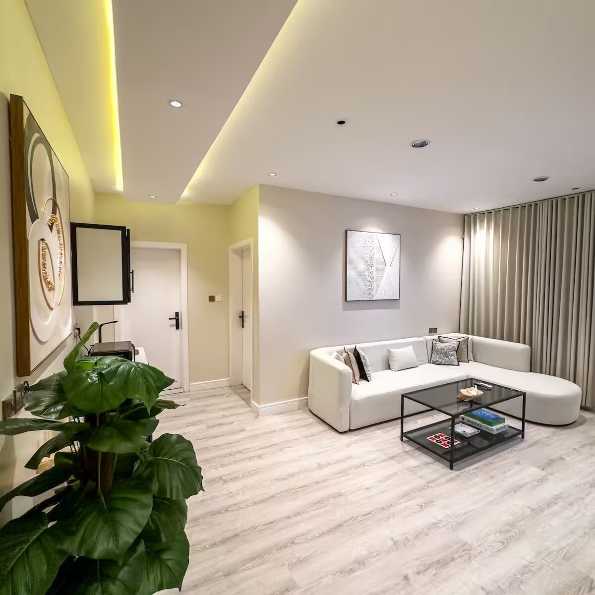 شقة امام البوليفارد 3