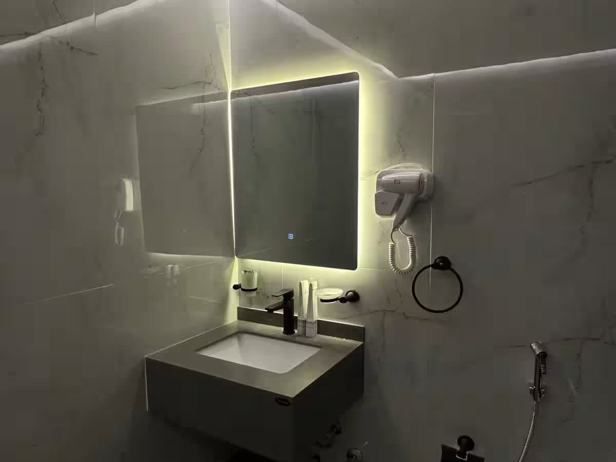 الملقا 3BR شقة R4 10