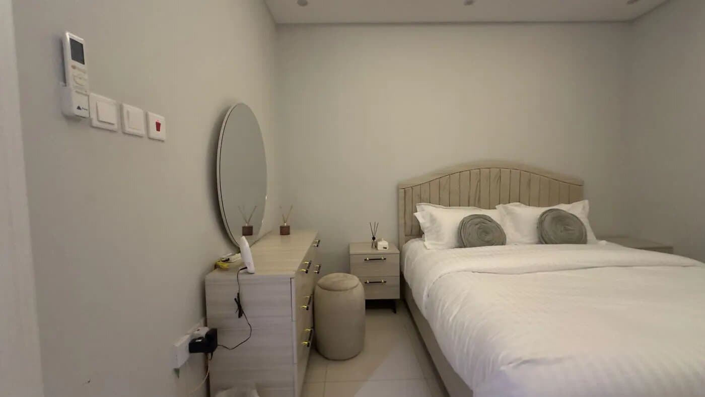 شقة بغرفة نوم ومعيشة 7