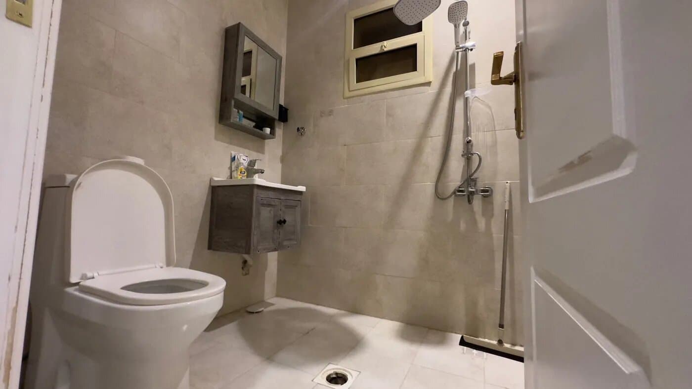 شقة بغرفة نوم ومعيشة 10