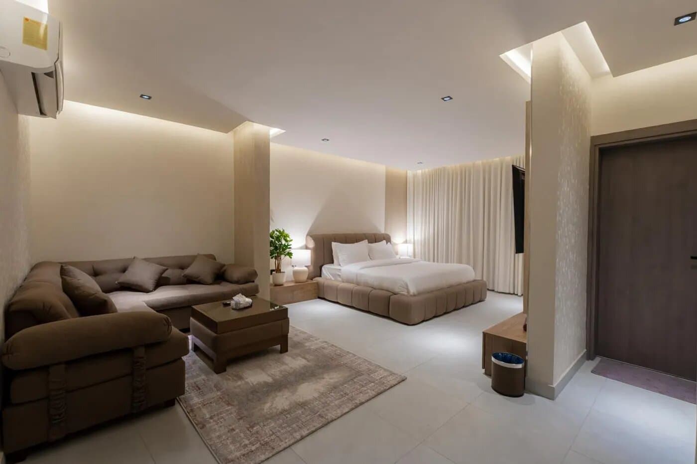 Serene Space Apt, 70 3