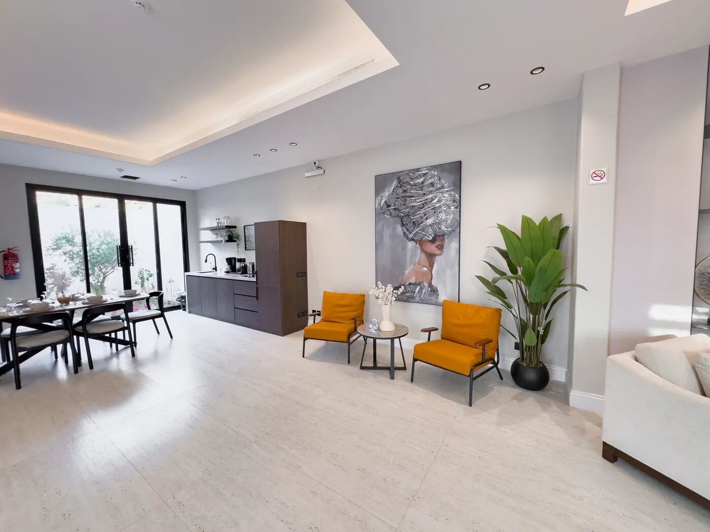 شاليه بجلسة خارجية 3