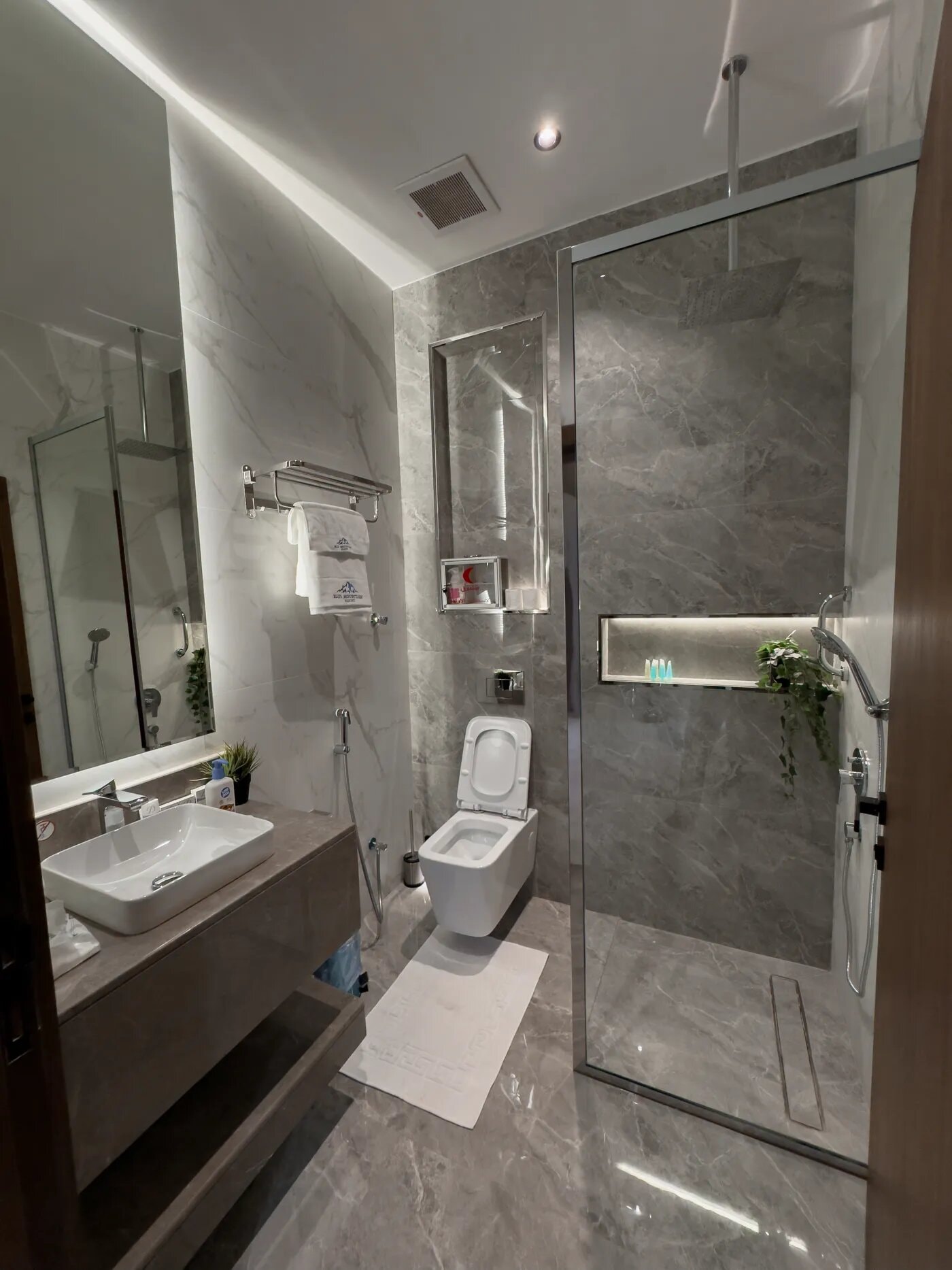 شاليه بجلسة خارجية 11