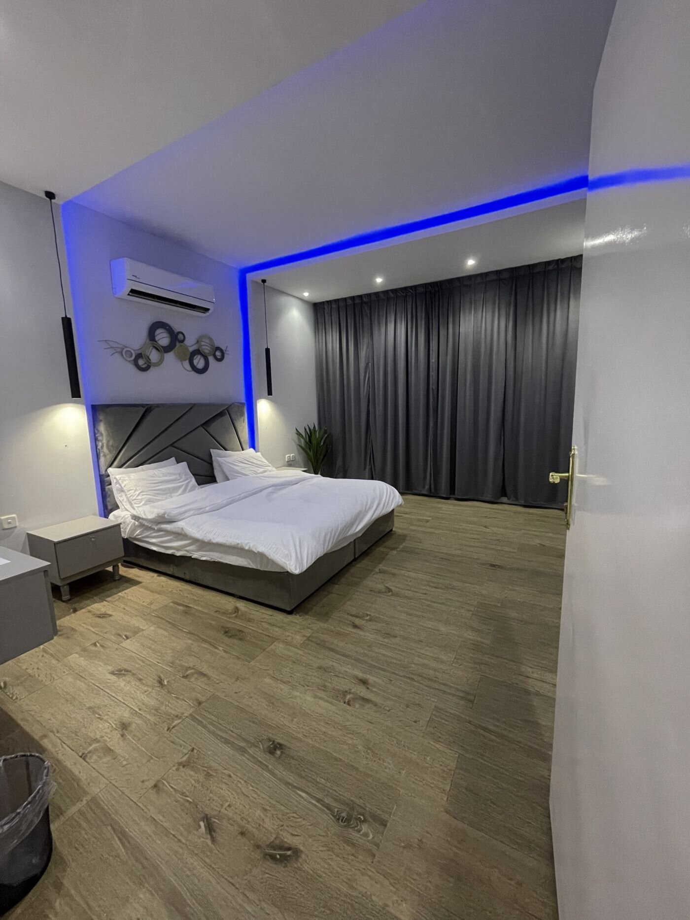 شاليه مودرن بمسبح 9