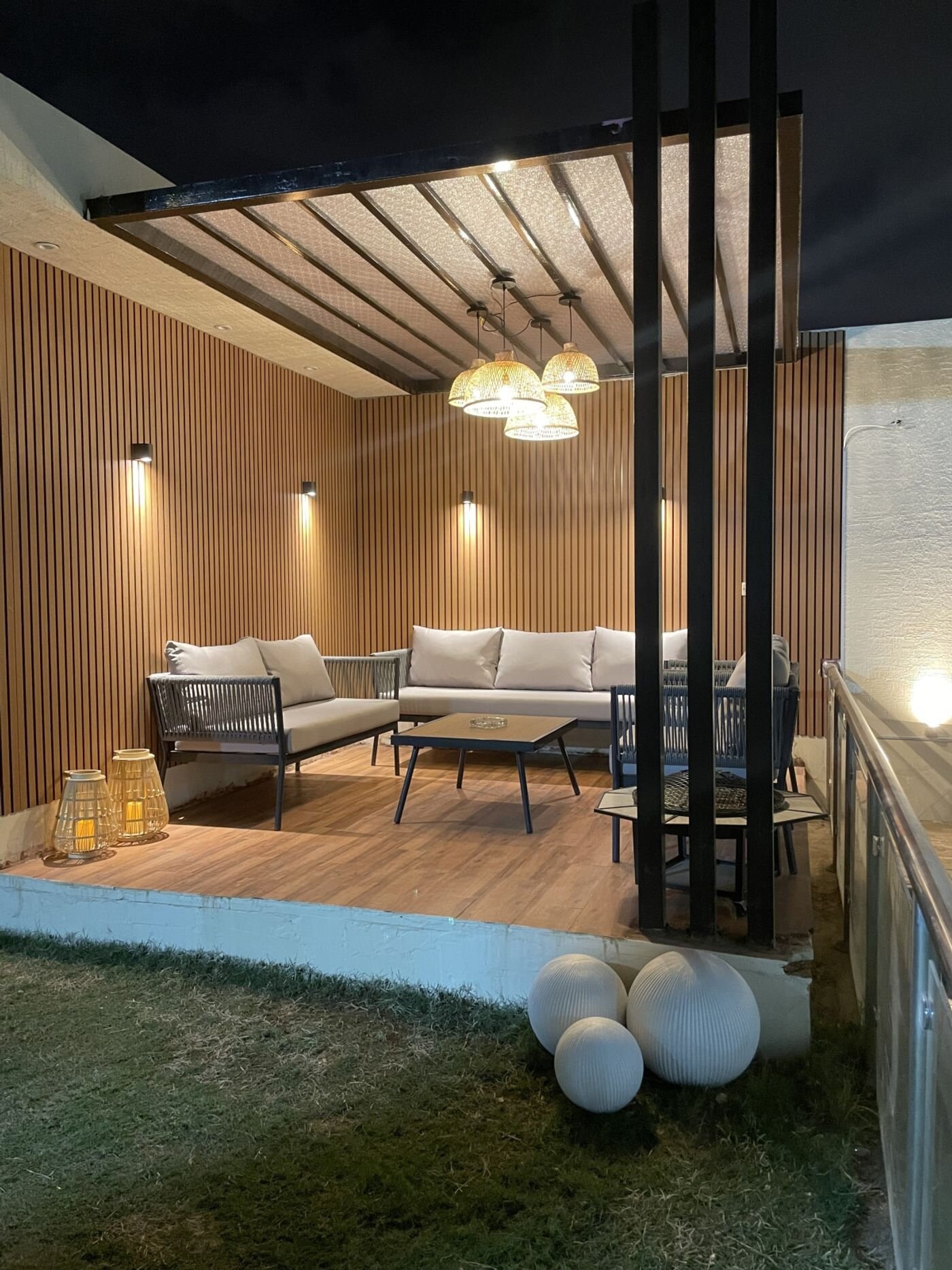 شاليه بمسطح اخضر 4