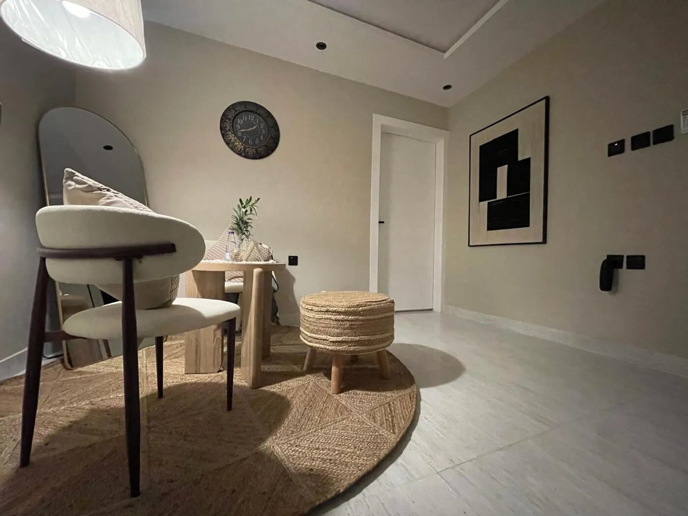 استديو بسرير ماستر 2