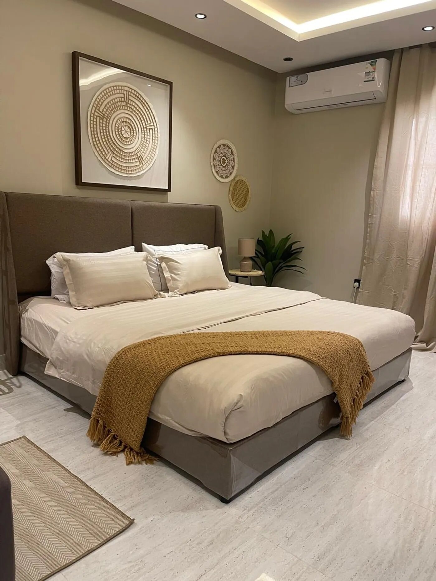 استديو بسرير ماستر 6