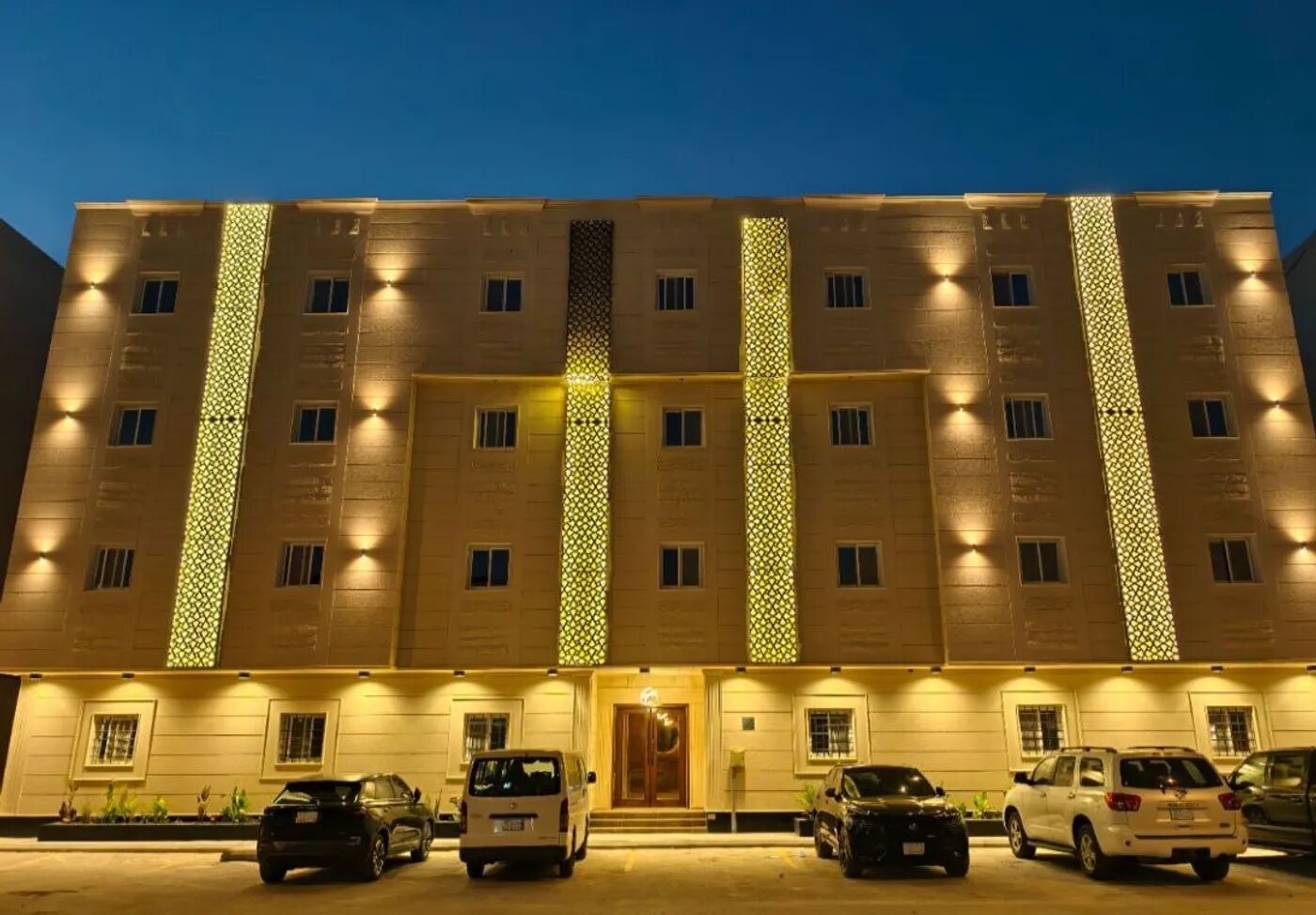 استديو بسرير ماستر 11