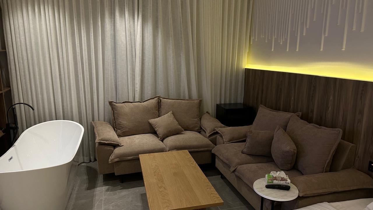 استديو مميز مع بانيو دخول ذكي 3