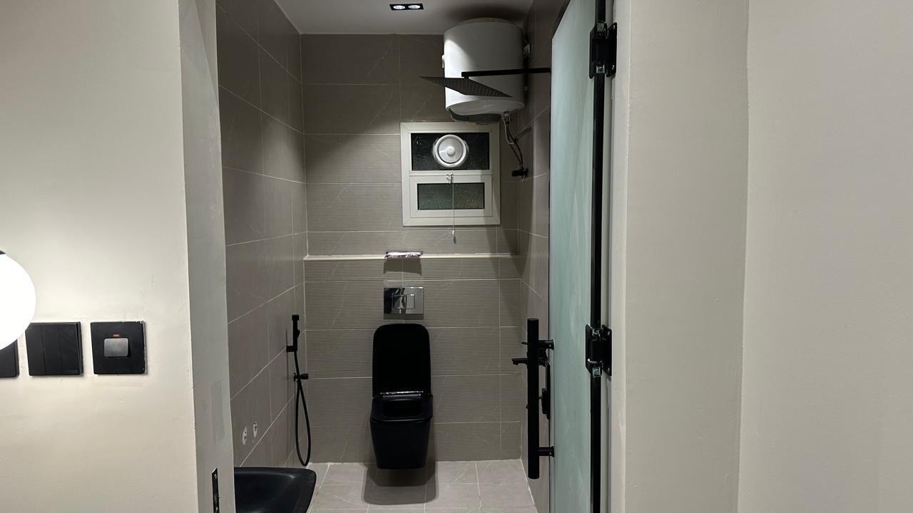 استديو مميز مع بانيو دخول ذكي 9