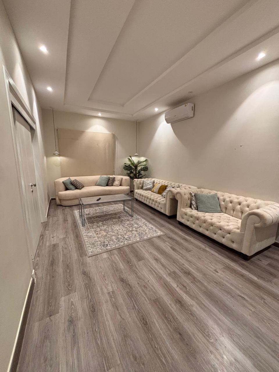 شقة حي الملقا فاخر قريبة من البوليفارد 4