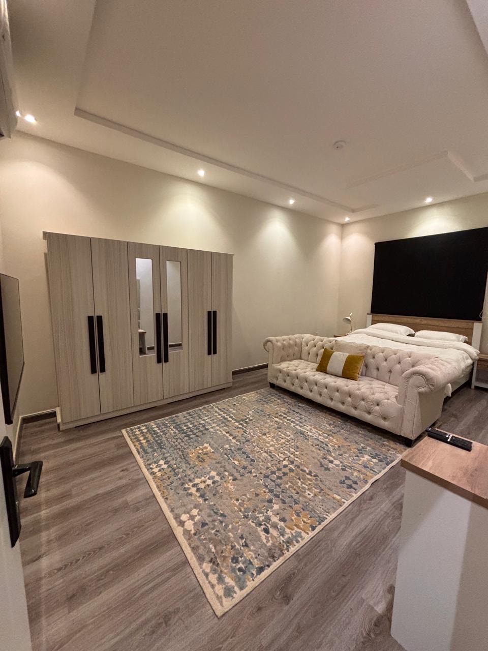 شقة حي الملقا فاخر قريبة من البوليفارد 5