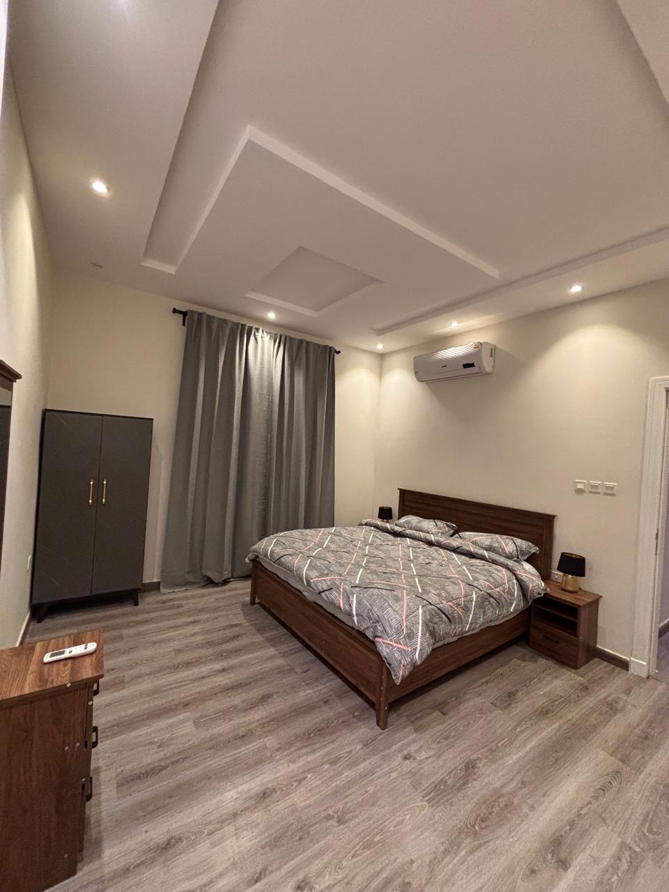 شقة حي الملقا فاخر قريبة من البوليفارد 6