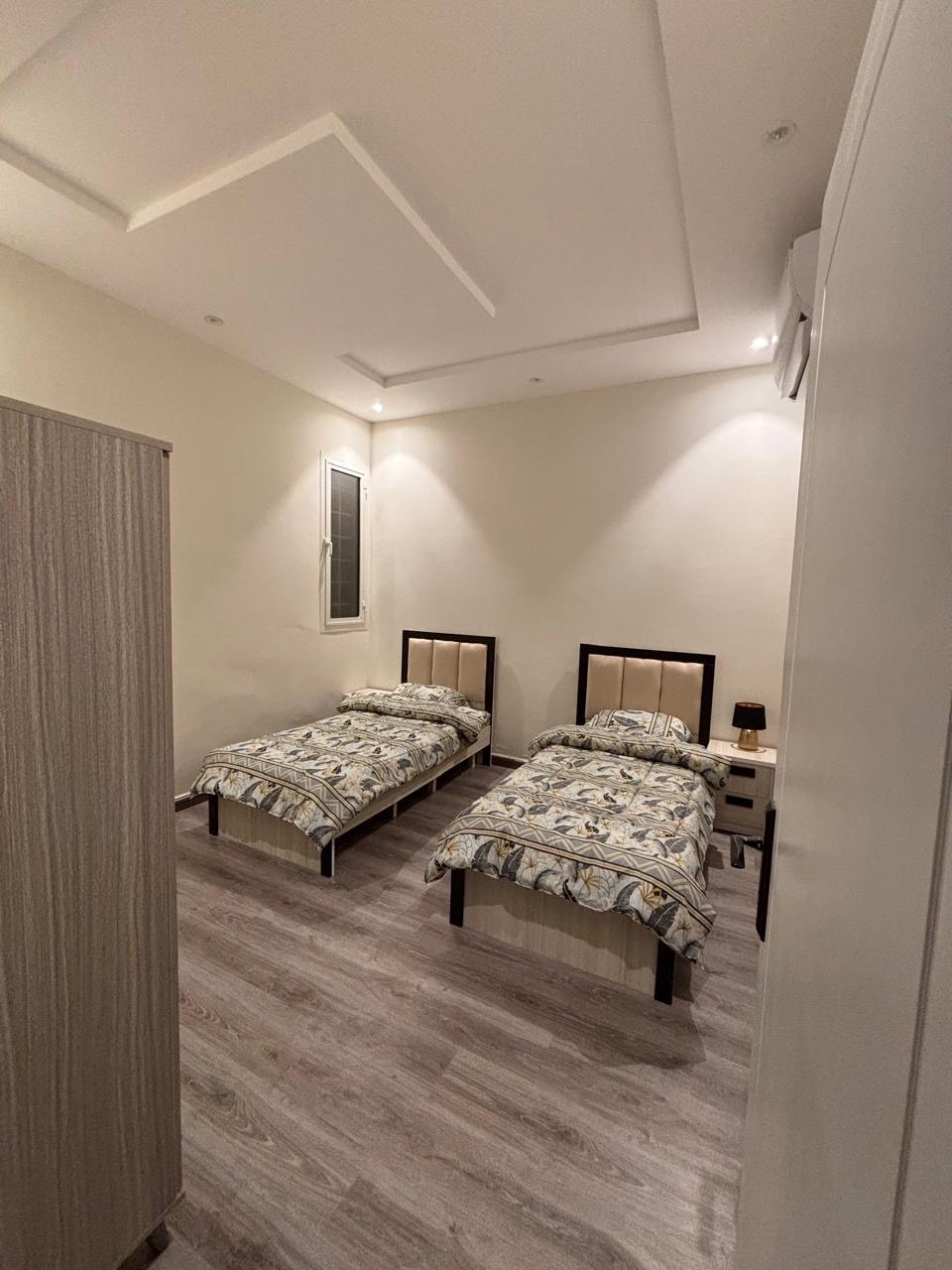 شقة حي الملقا فاخر قريبة من البوليفارد 7