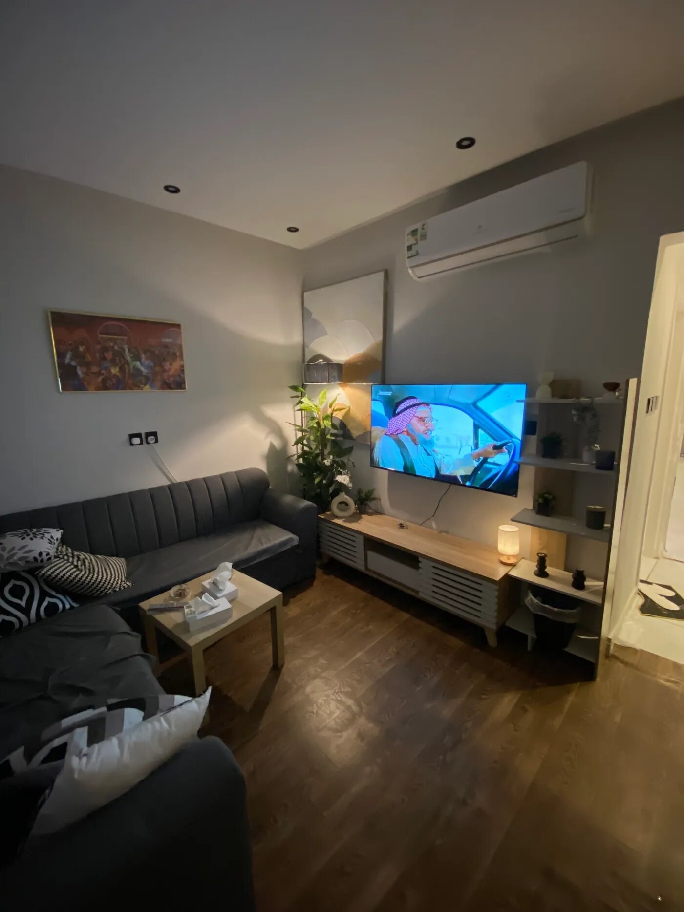 شقة بغرفة معيشة ونوم 3