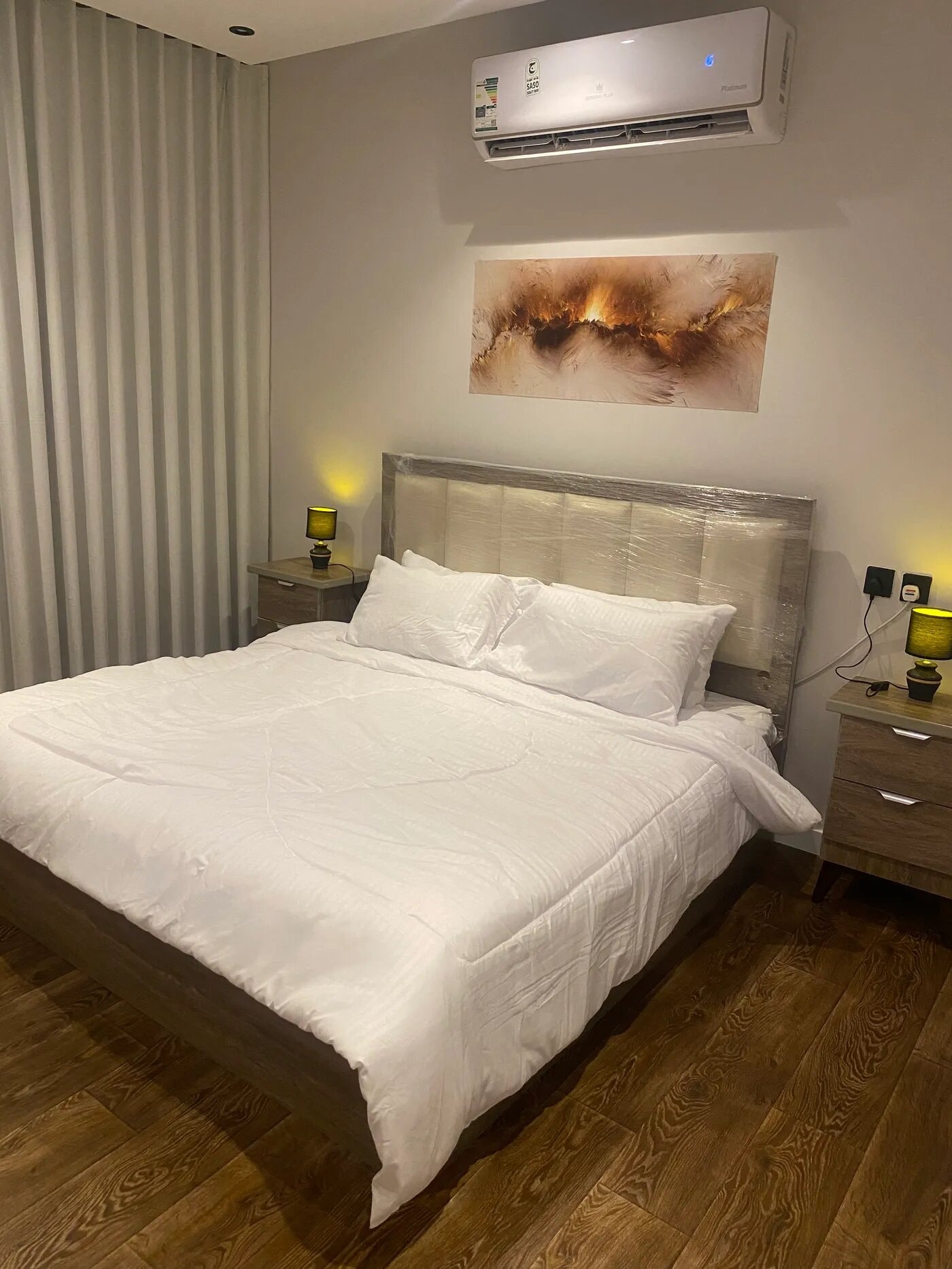 شقة بغرفة معيشة ونوم 5