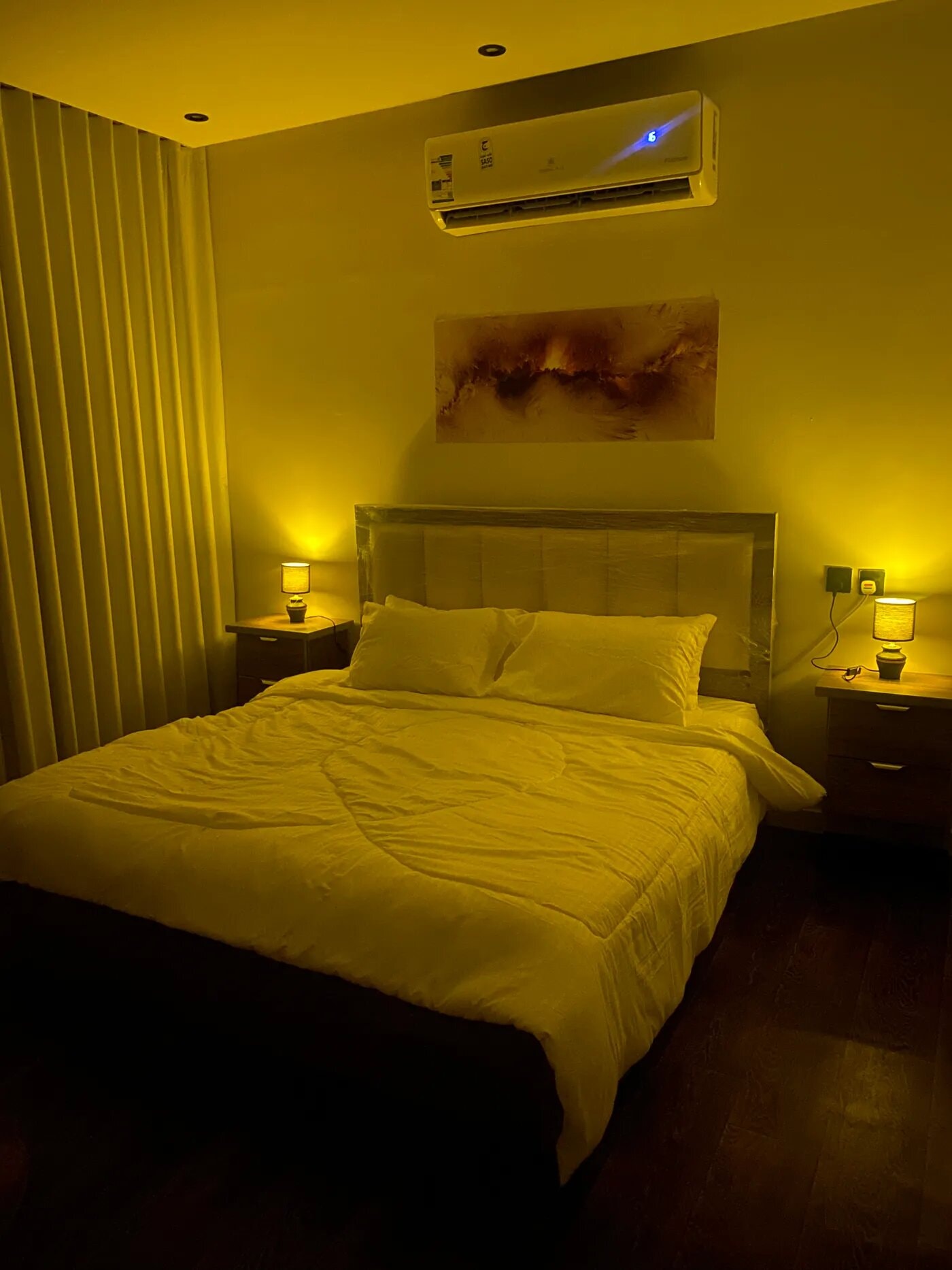 شقة بغرفة معيشة ونوم 6