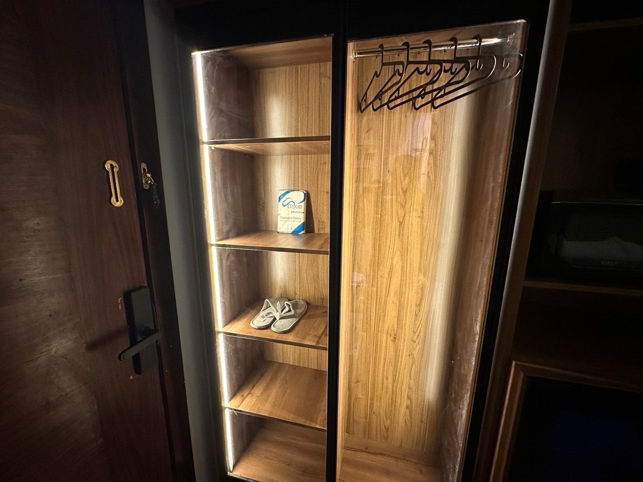 استديو انيق بدخول ذاتي 5