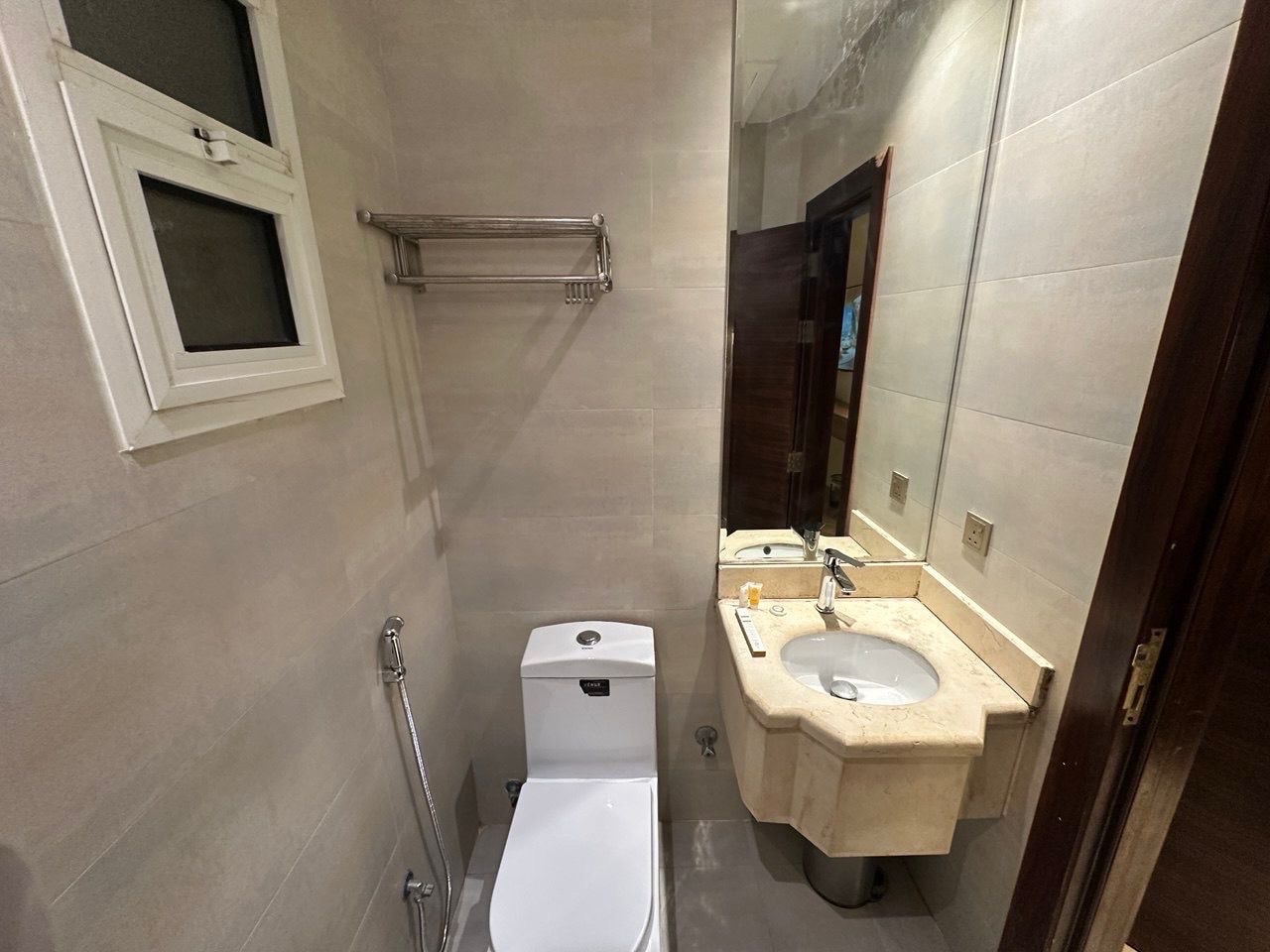 استديو انيق بدخول ذاتي 7