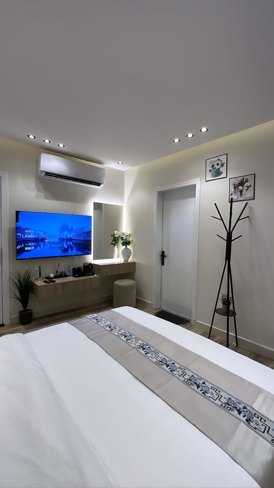 استديو القدس 4