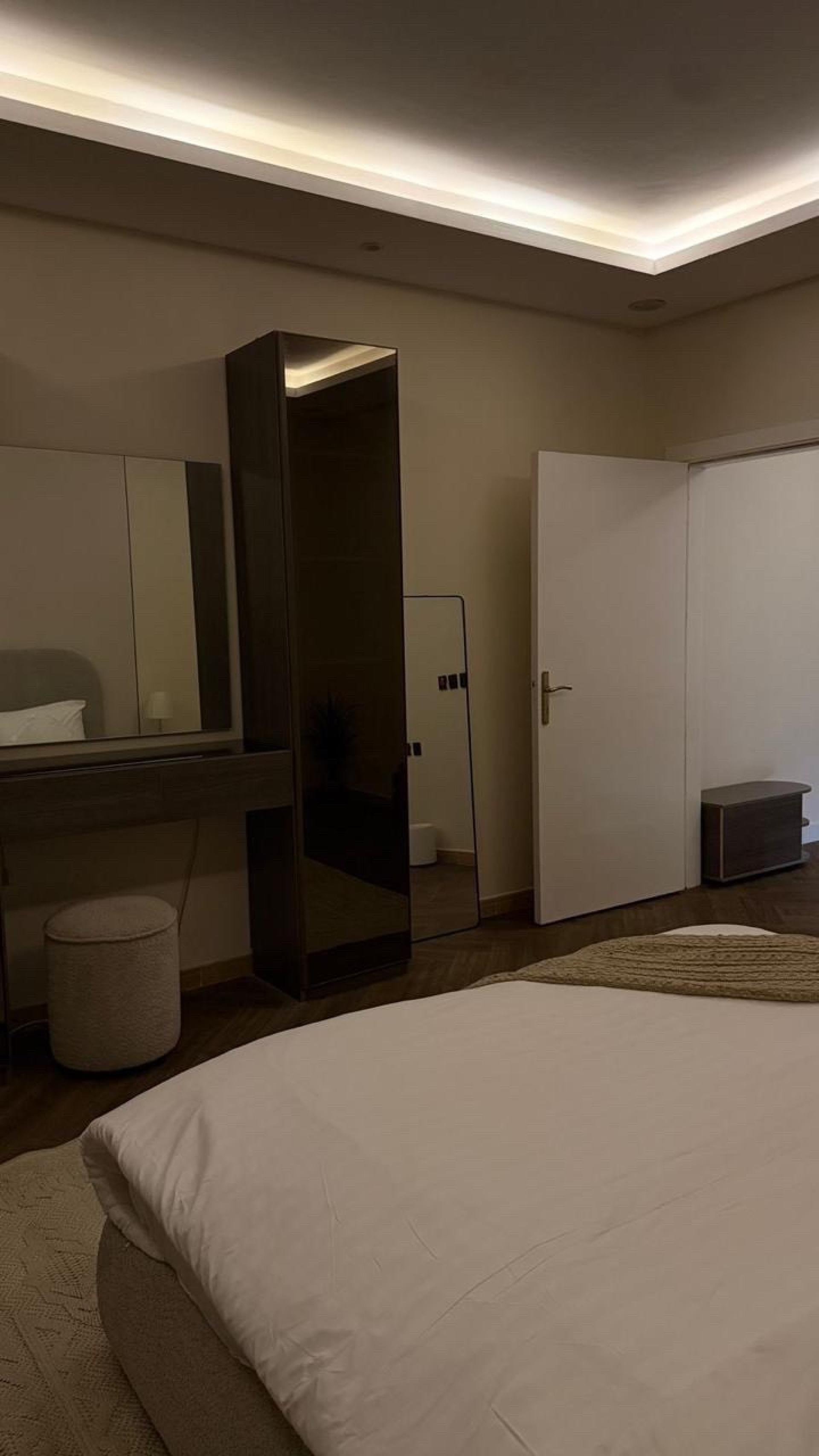 غرفة وصالة العقيق 8