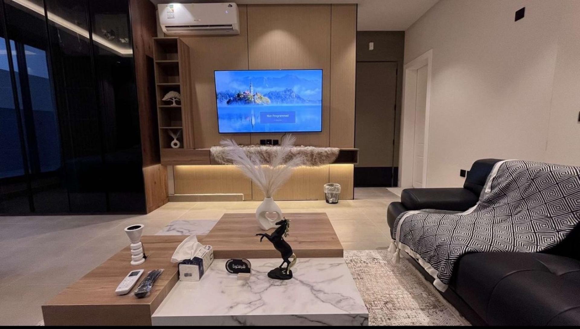 استديو واسع و انيق 13