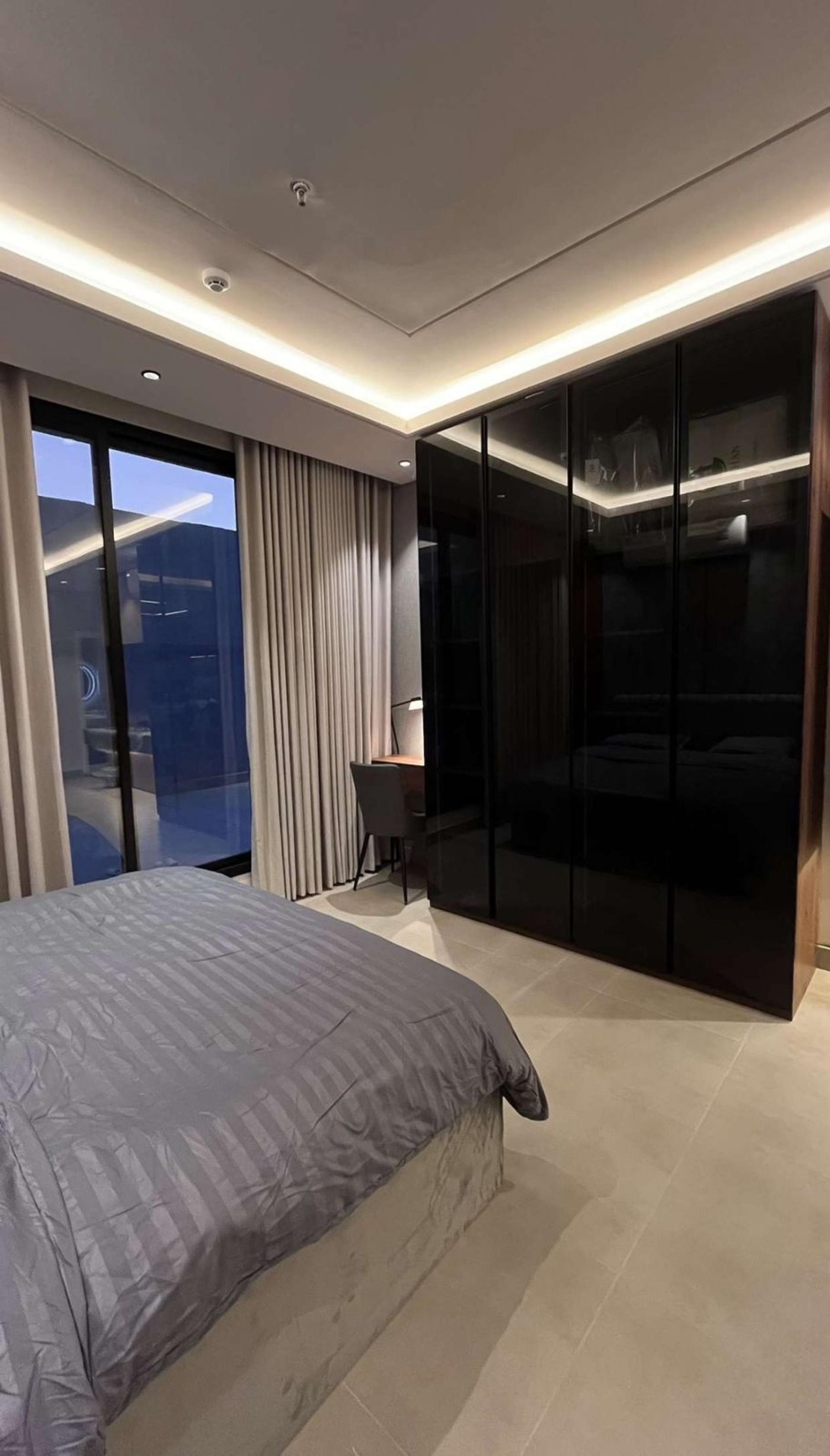 استديو واسع و انيق 15