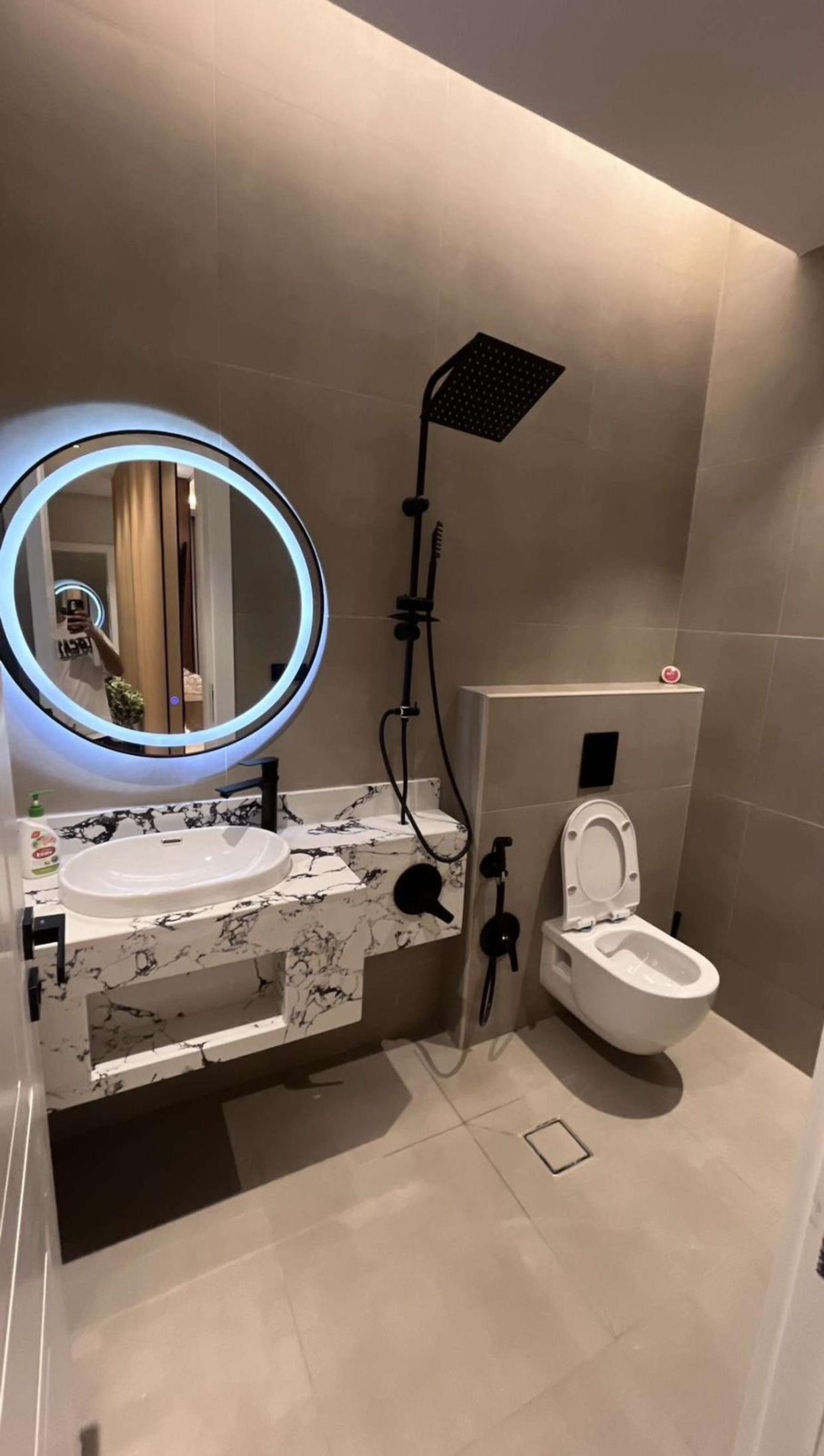 استديو واسع و انيق 18