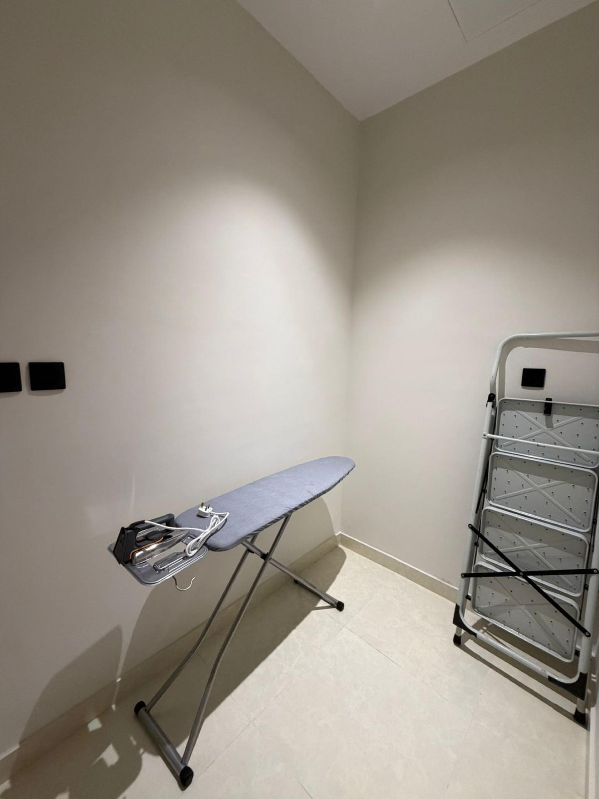 شقةواسعة بتصميم عصري 10