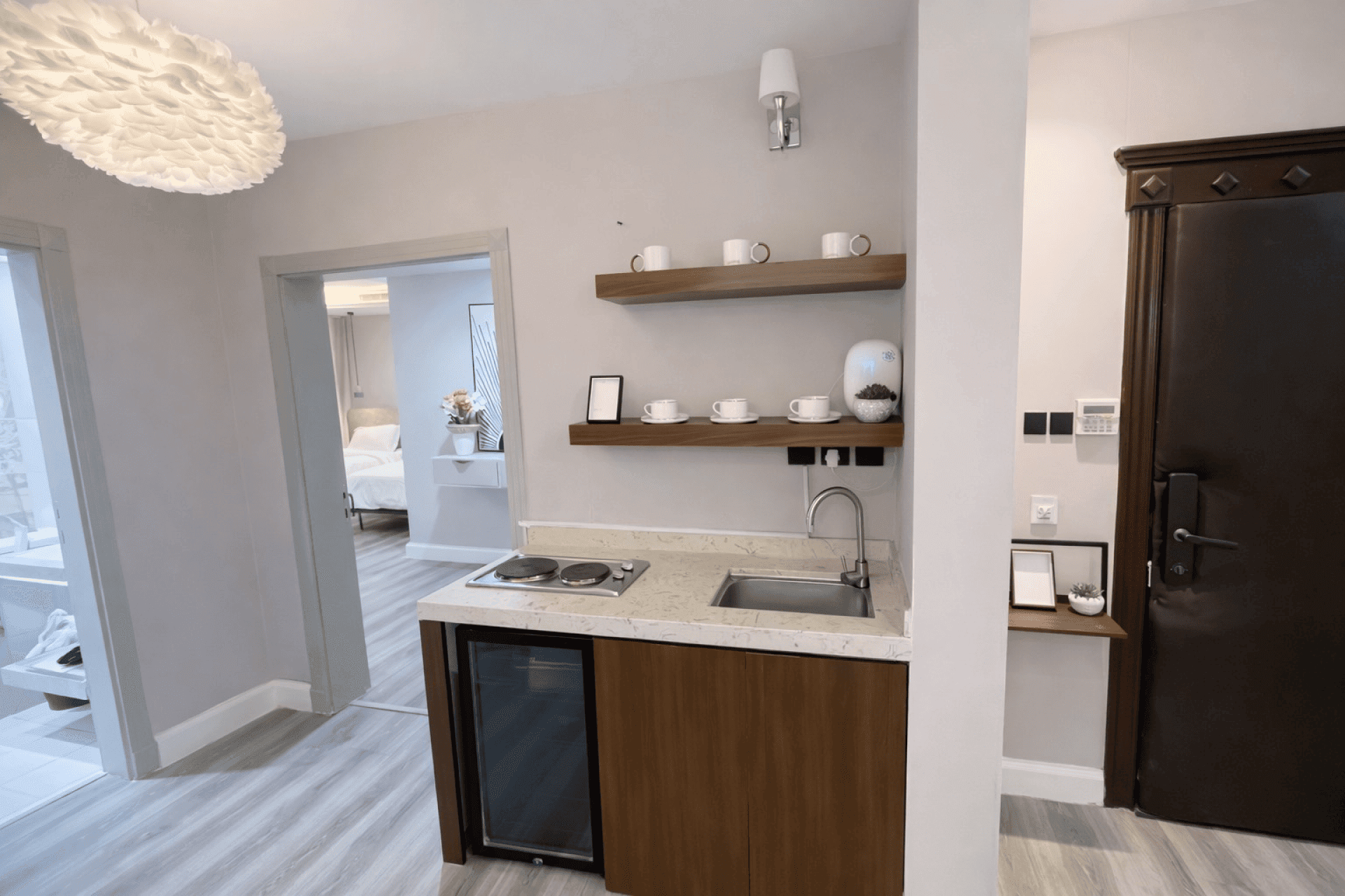 شقة بغرفتين نوم وصالة 6